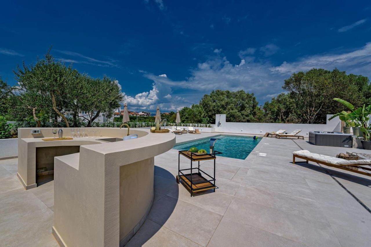 Luxury Villa Del Sogno With Pool, Jacuzzi, Parking Okrug Gornji Exterior foto
