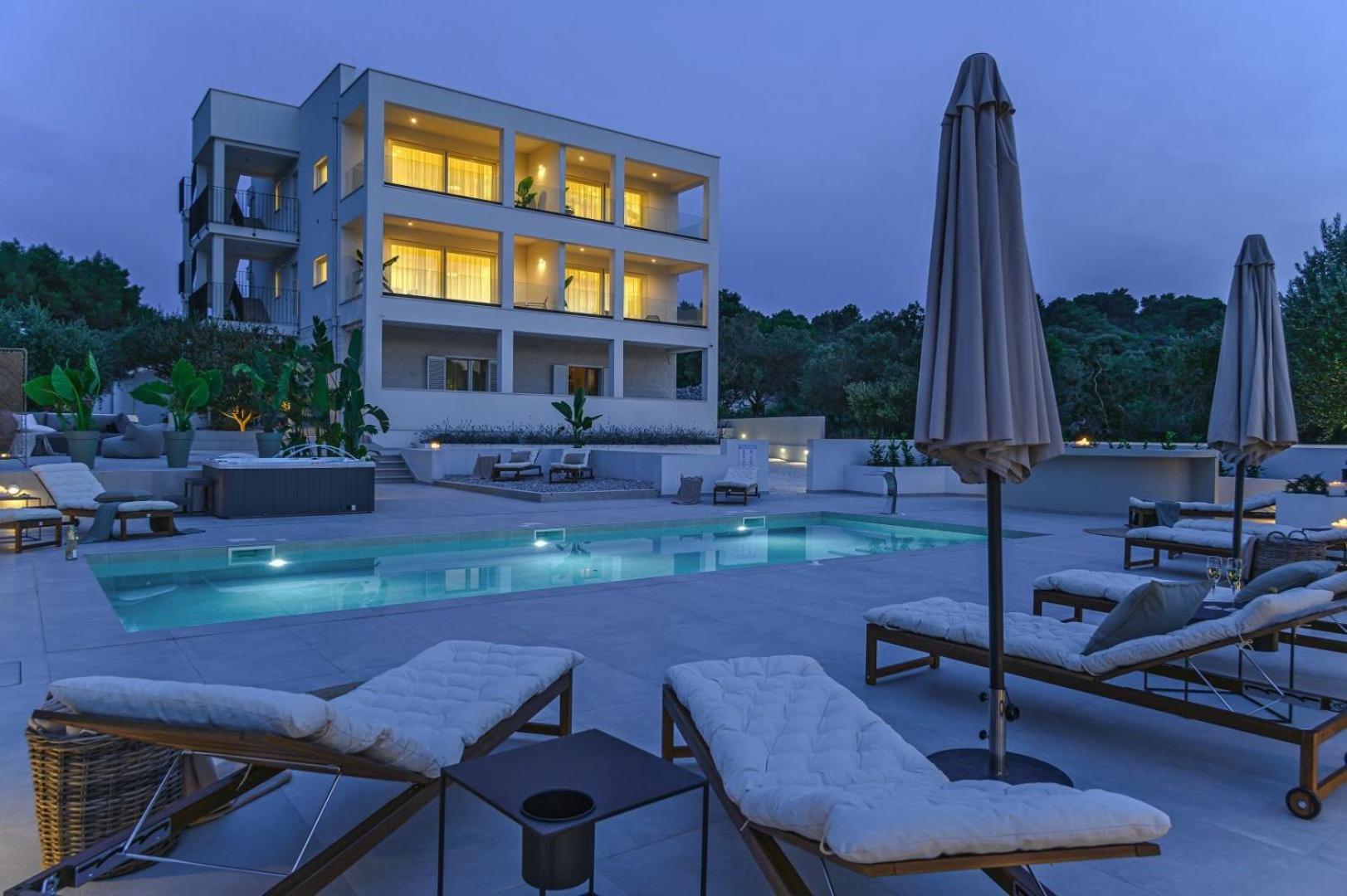 Luxury Villa Del Sogno With Pool, Jacuzzi, Parking Okrug Gornji Exterior foto