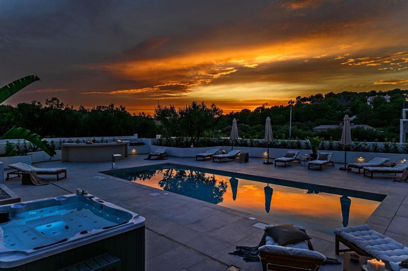 Luxury Villa Del Sogno With Pool, Jacuzzi, Parking Okrug Gornji Exterior foto
