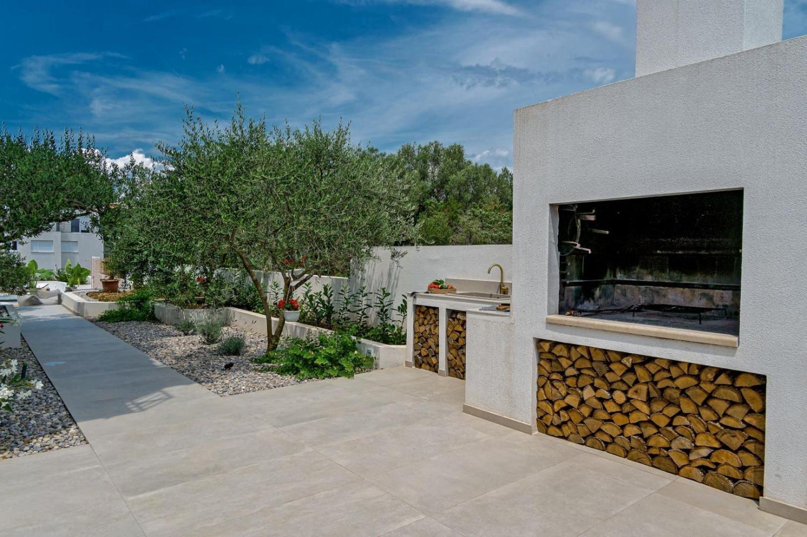 Luxury Villa Del Sogno With Pool, Jacuzzi, Parking Okrug Gornji Exterior foto