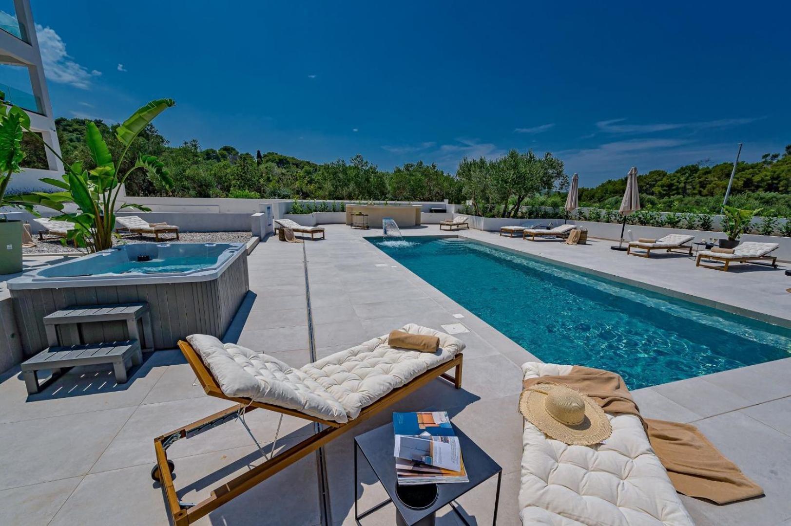 Luxury Villa Del Sogno With Pool, Jacuzzi, Parking Okrug Gornji Exterior foto