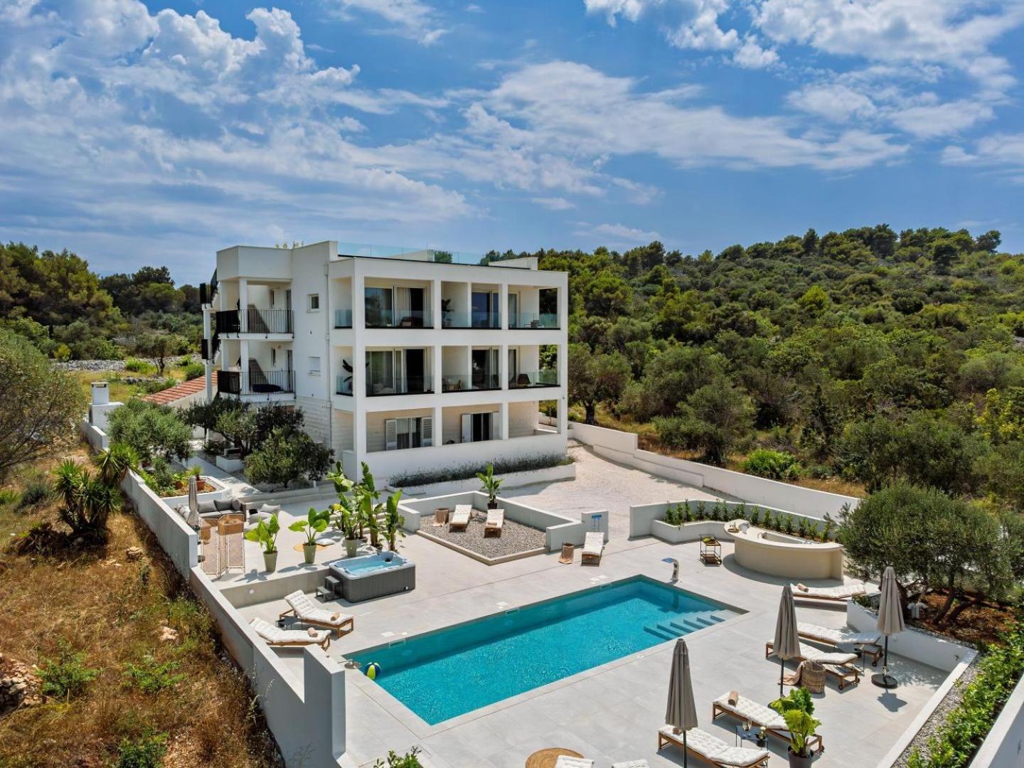 Luxury Villa Del Sogno With Pool, Jacuzzi, Parking Okrug Gornji Exterior foto